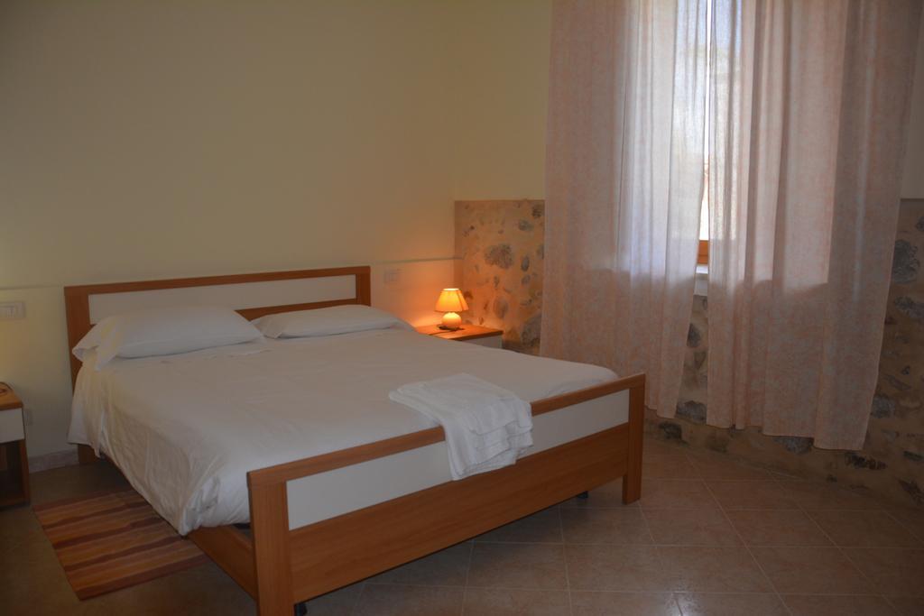 Agriturismo Torre Del Golfo 크로파니 외부 사진